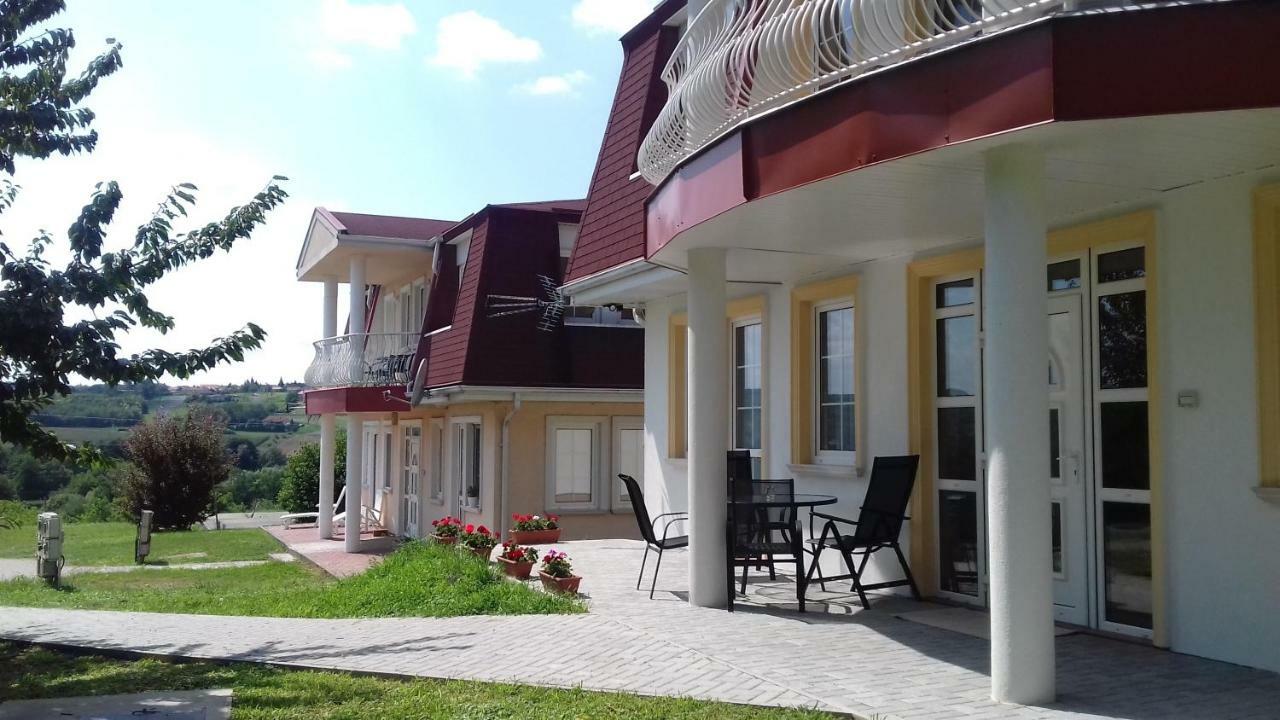 Benelise Apartman Hévíz Exteriör bild